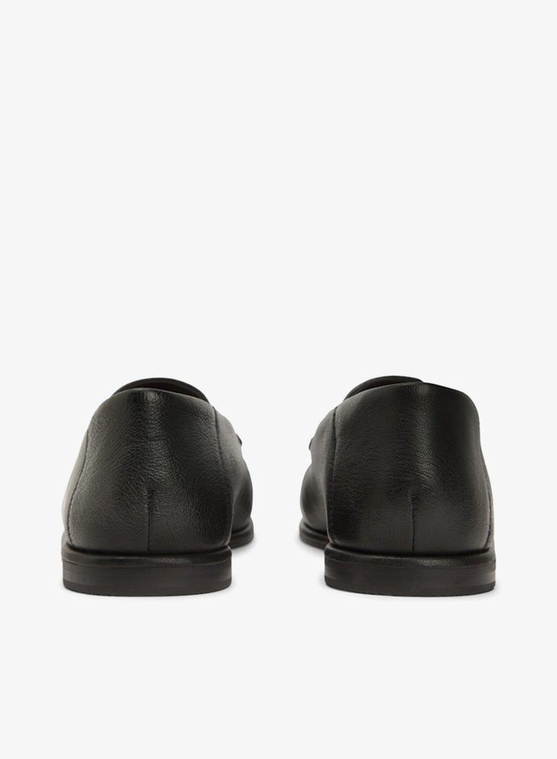 TOMMY HILFIGER Leather Ruched Toe Loafers - Image 4